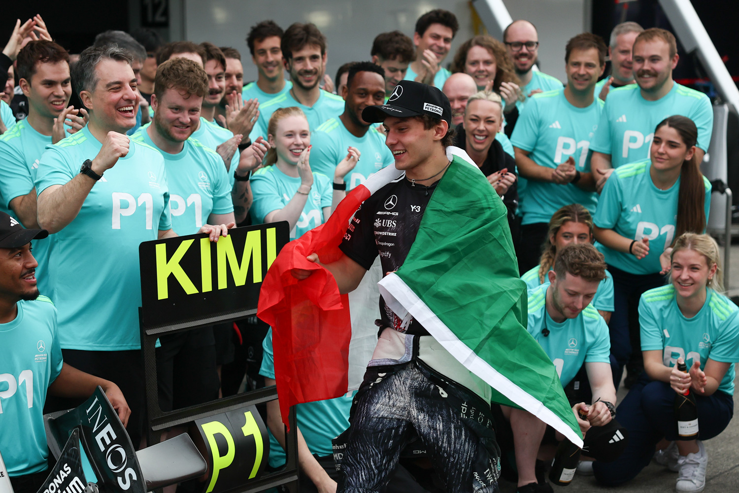 Kimi Antonelli Miami 2026 — youngest F1 championship leader