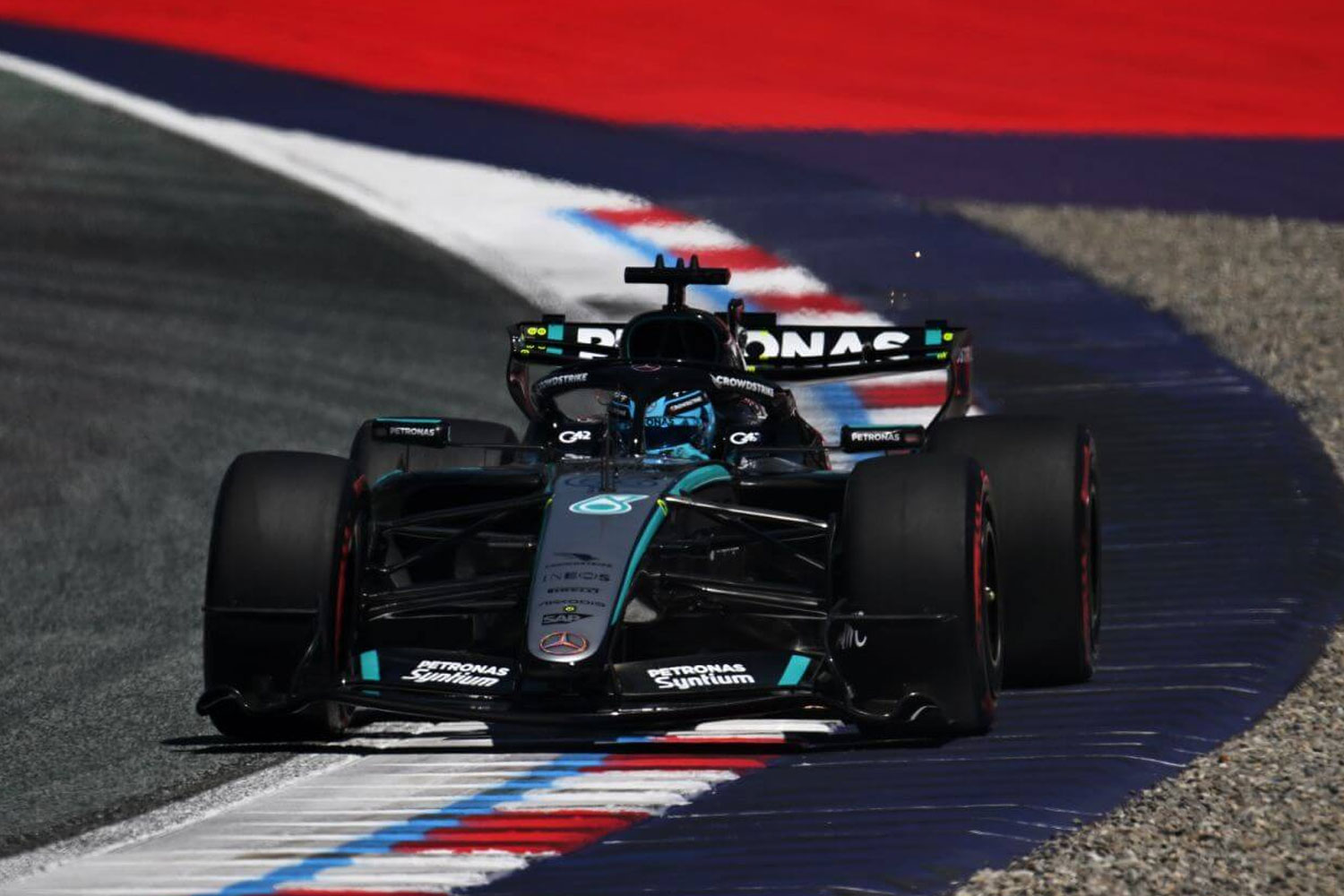 GP Austria 2026: Russell en la pole, Verstappen contra el muro
