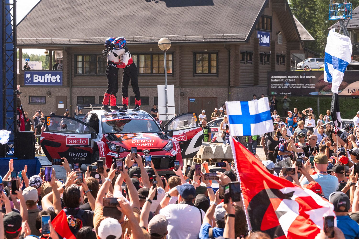 Pajari écrit l'histoire du WRC au Paraguay : trois victoires d'affilée