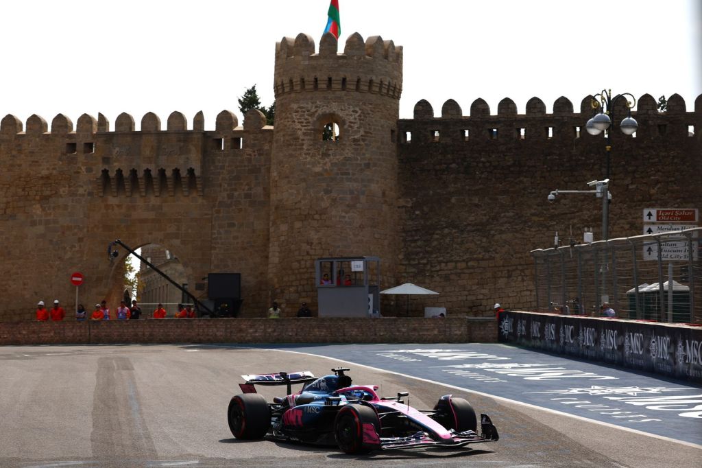 Azerbaijan GP qualifying: Russell on pole, Antonelli 16th