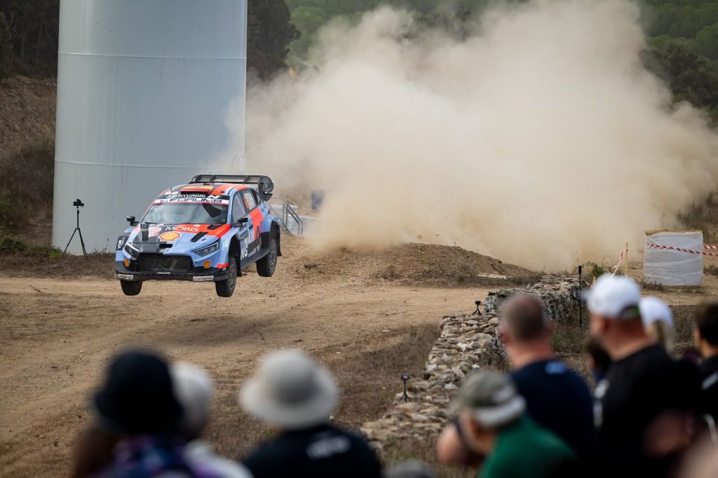 Neuville leads Rally Italia Sardegna as Solberg holds third