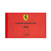 Bandera Lewis Hamilton Scuderia Ferrari F1 2026