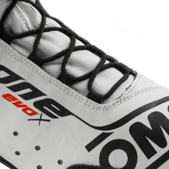 Chaussures OMP One EVO X MY24 blanches (FIA)