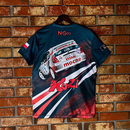 Camiseta con dibujo del Kuzi Corolla WRC