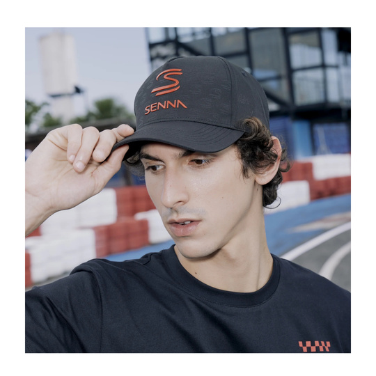 Gorra Ayrton Senna Collection Debossed Logo 2026 negra