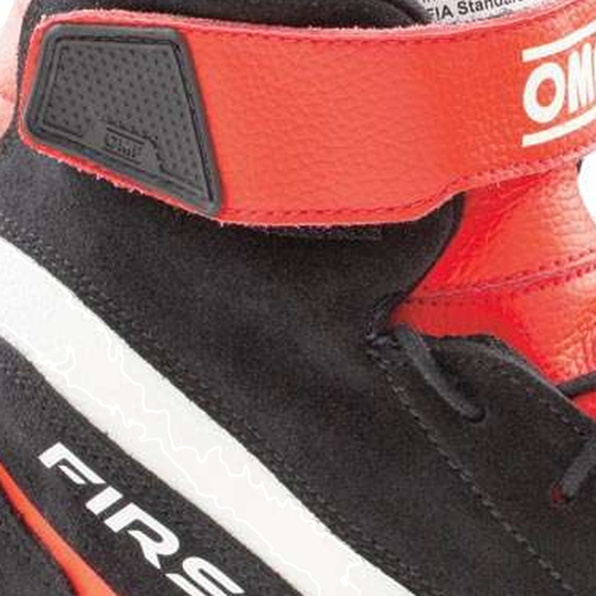 Botas OMP First MY21 negras/rojas (FIA)