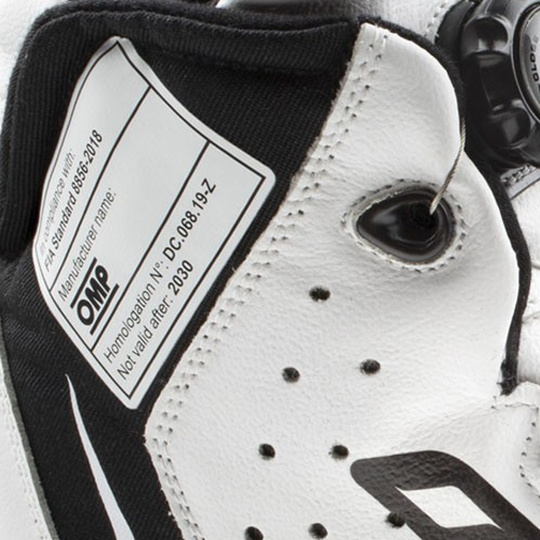 Botas OMP One EVO X R blancas (FIA)